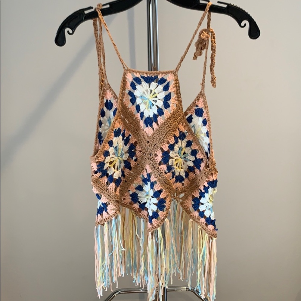 Yarn string crop top